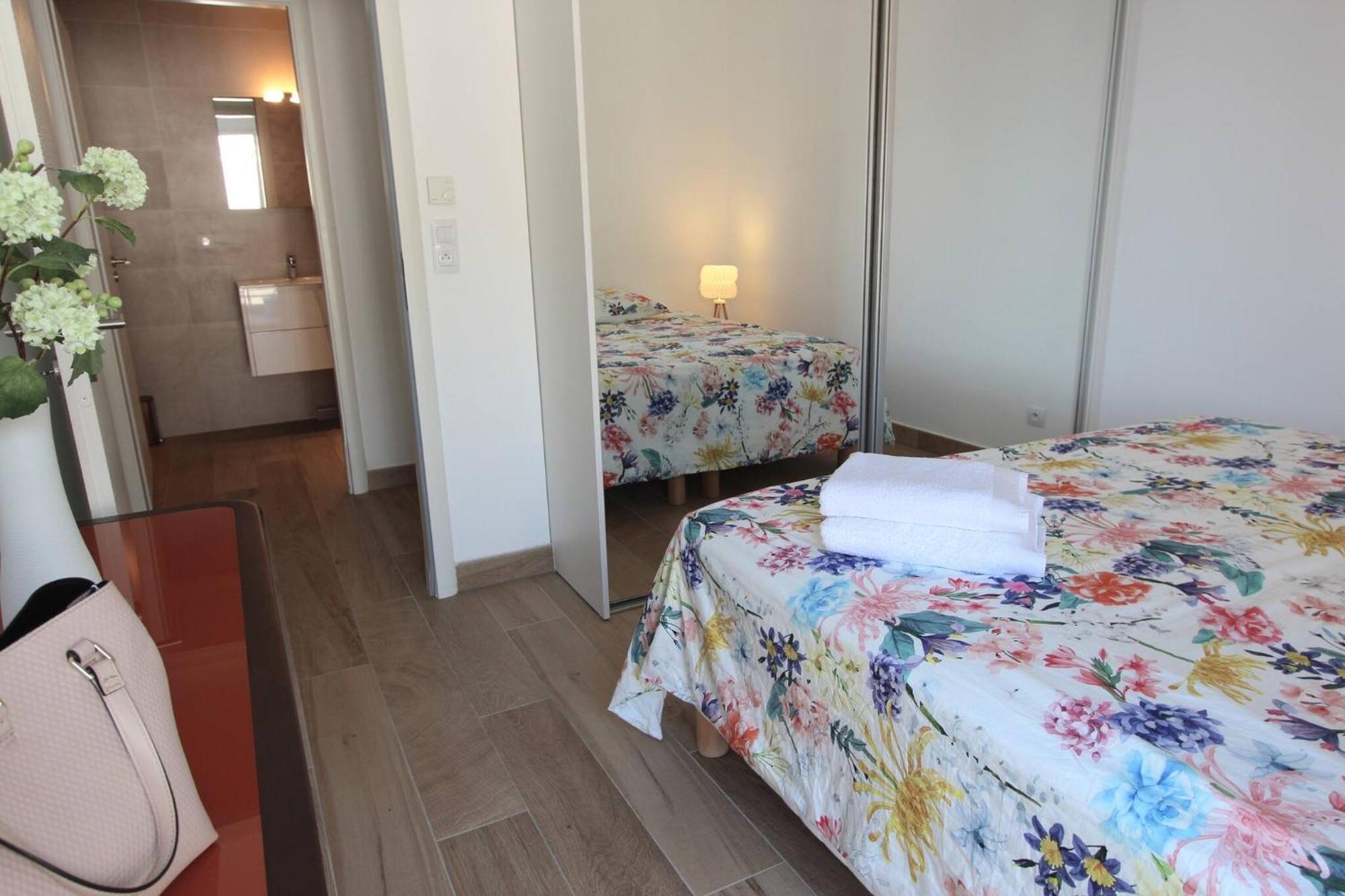 Luxurious Apartments Monaco&Seaview, Infinitypool&Parking 보솔레이 외부 사진