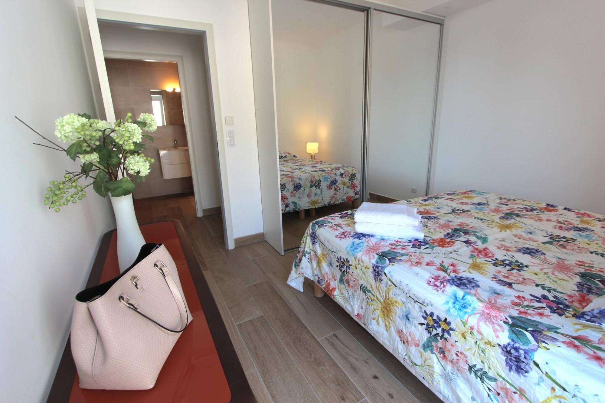 Luxurious Apartments Monaco&Seaview, Infinitypool&Parking 보솔레이 외부 사진